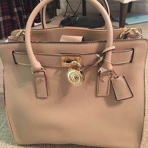 Michael Kors North South Large Hamilton NWT